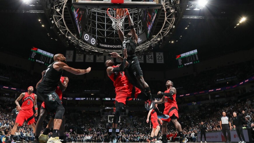 6日NBA十佳球 卡布飞天骑扣技惊四座爱德华兹隔人暴扣势大力沉