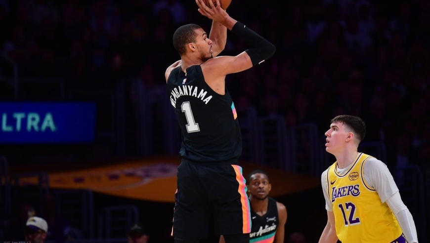 杜兰特26+6+3+3无缘今日最佳球员！因为文班亚马40+12+2创9项纪录