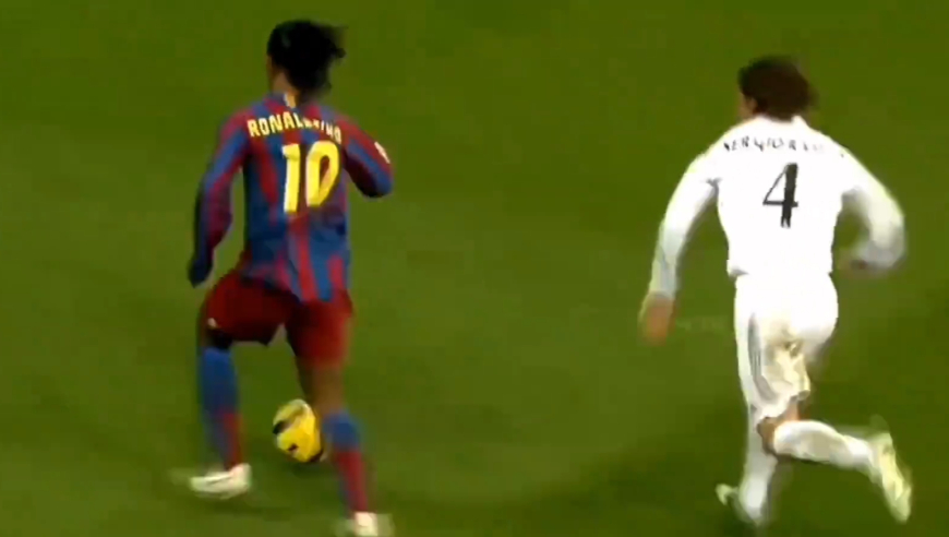 体坛记忆｜小罗十大炸裂进球，球王有多代，但足球精灵只此一位