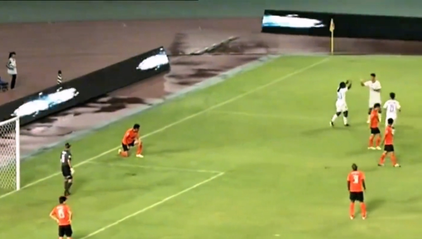 体坛记忆｜泰山三十二年回顾之巴西国脚级外援洛维，踢中超真是游刃有余！