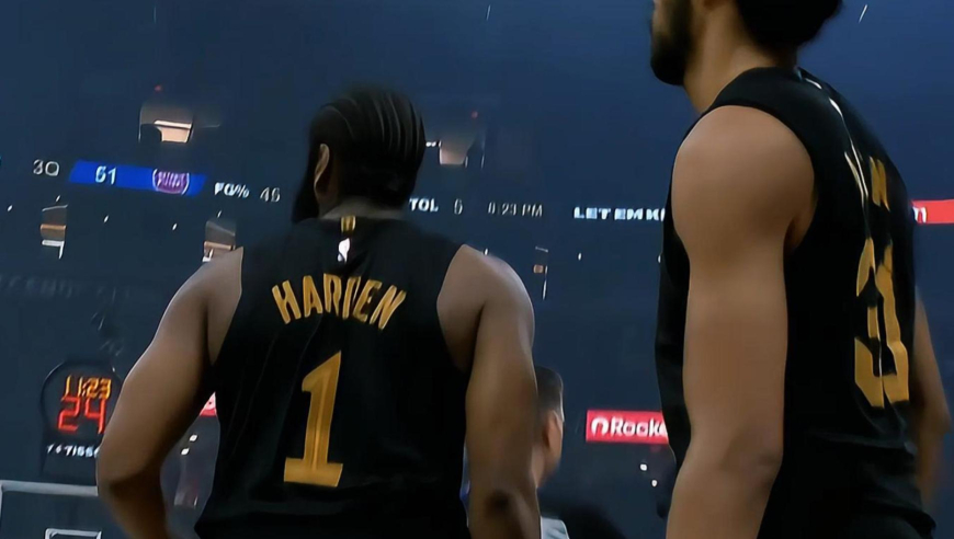 对轰！哈登两罚+骑士三人连中三分对轰活塞 双方不到三分钟对轰23分