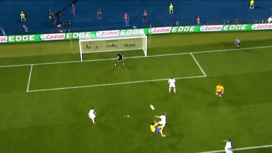 足坛十大凌空抽射破门！哪一球最无解？