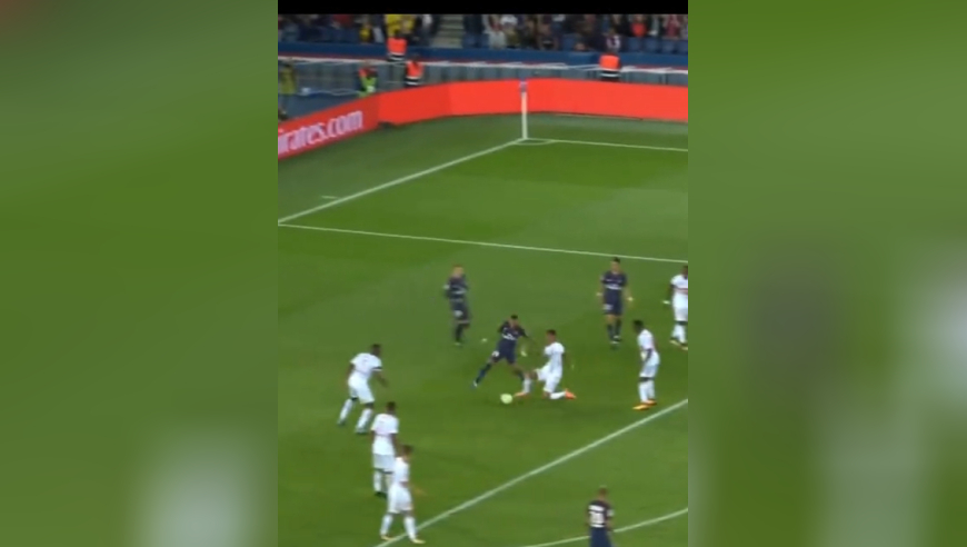 体坛记忆｜什么叫桑巴魅力，盘点内马尔的十大天才进球！