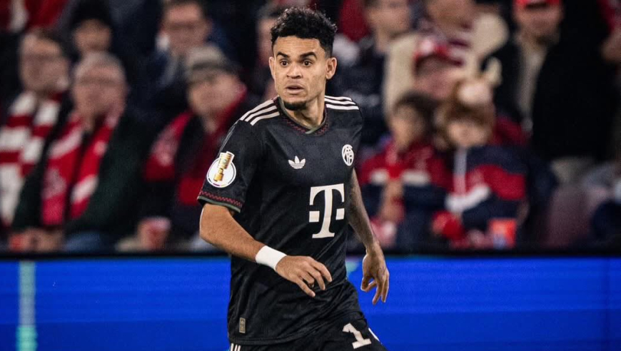 帅炸了！慢镜看拜仁悍将神仙球：极限滑铲底线救球过人+零角度爆杆