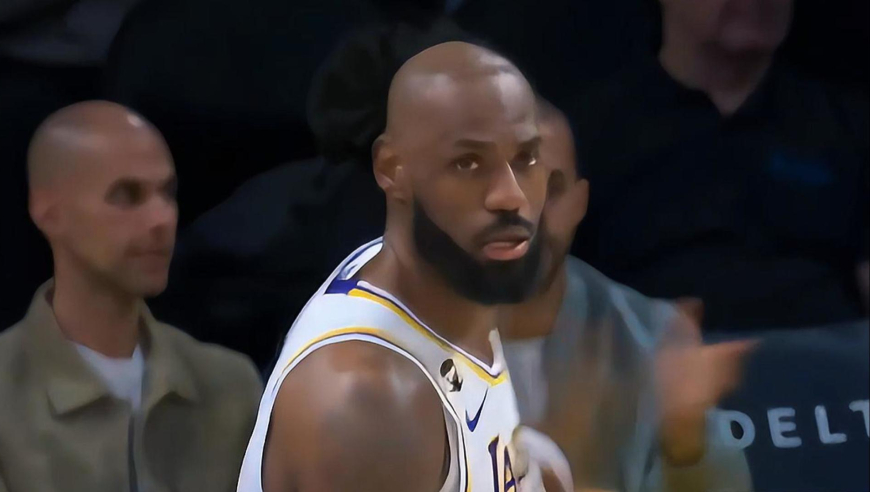 双状元联手发威！詹姆斯联手艾顿助湖人首节前后狂轰17-3攻击波