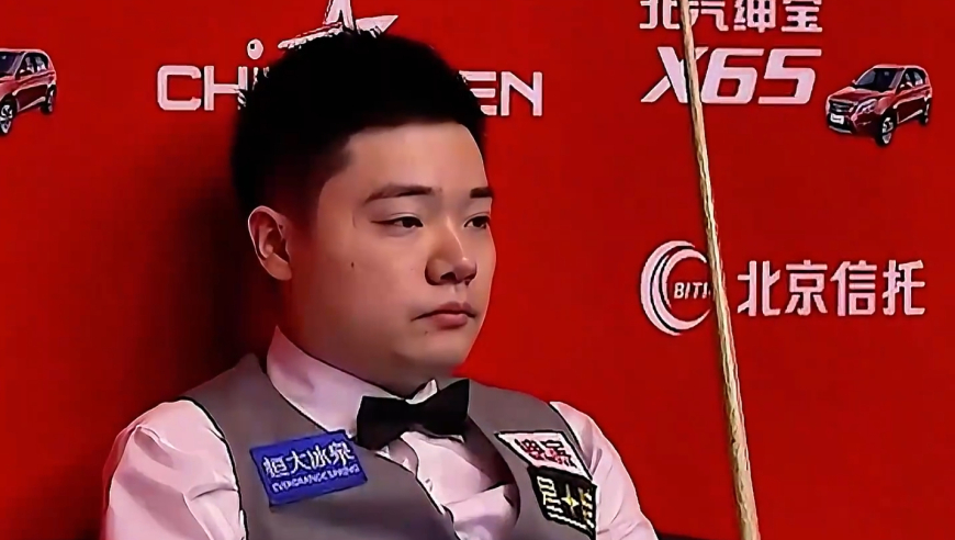 体坛记忆｜ 最极致的防守盛宴，丁俊晖落后51分逆流而上，狂做十几杆斯诺克