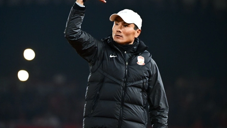 邵佳一酝酿国足大调整，伊万3大爱将或遭弃用，3大失意国脚要上位