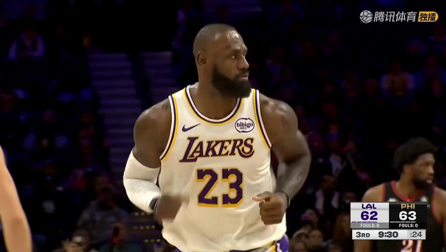 谁说我老了？詹姆斯里突外投连砍7分 随后大帽马克西反击助飞艾顿