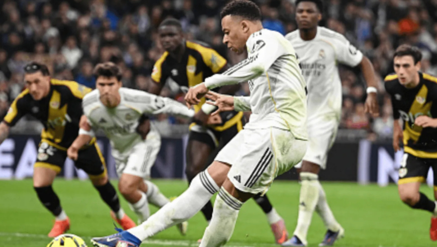 贝林厄姆受伤，让姆巴佩无法在点球点外的舒适区射门｜战术板