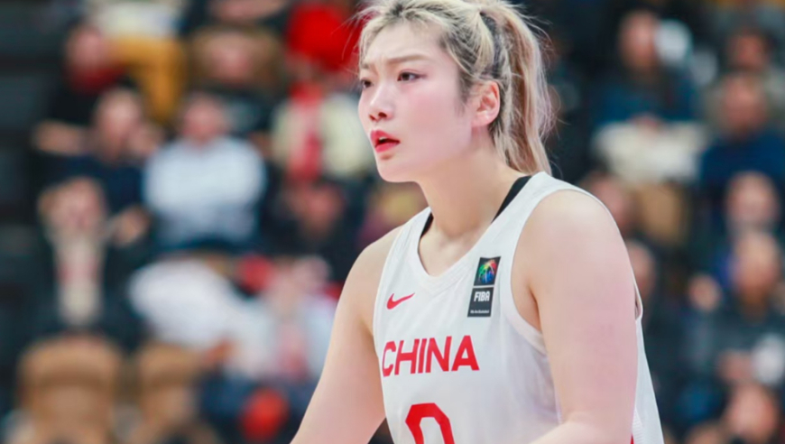 破案了！李梦无缘亚洲杯大名单真相曝光，球迷误会宫鲁鸣了