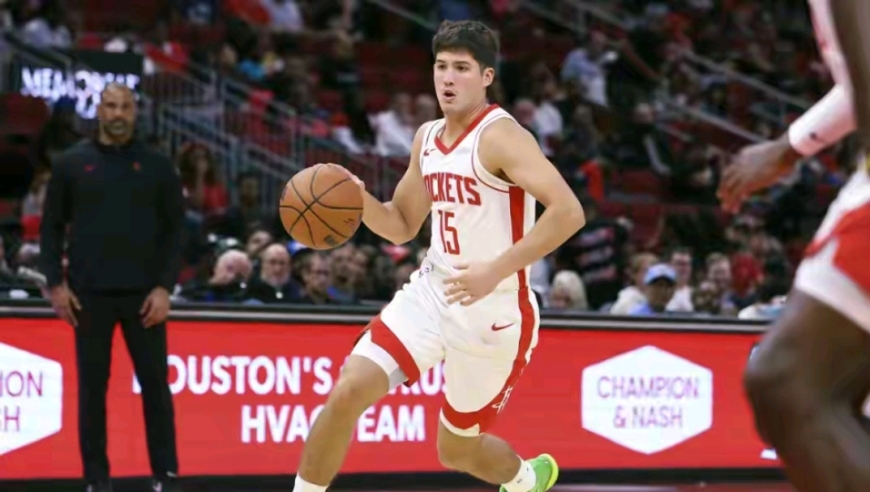 打出来了！谢泼德三分6中4+4抢断导演大翻盘，雄鹿防他像防库里