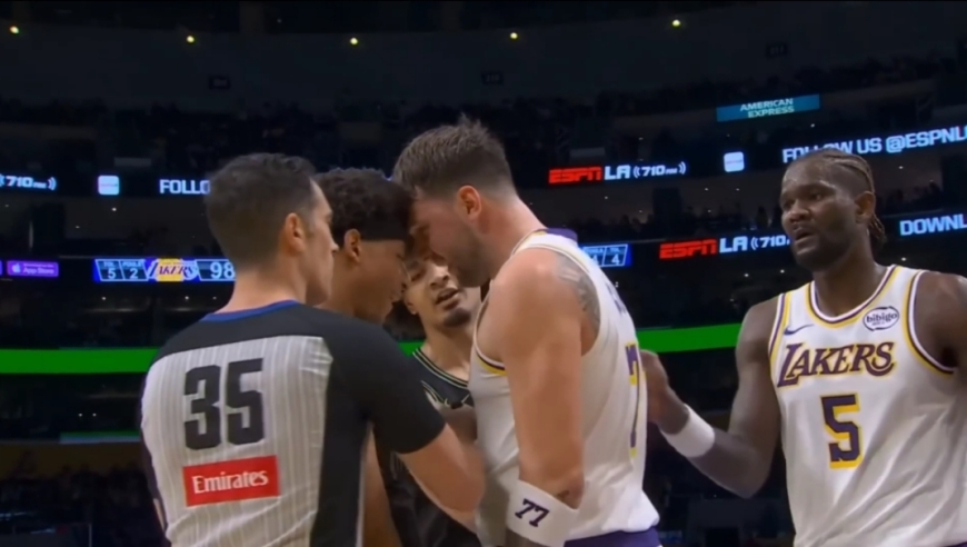 要废人？东契奇被凶狠恶犯后双方爆发冲突全过程，鹈鹕输球又输人