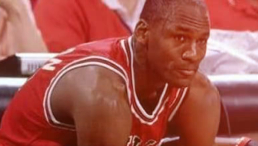 篮球之神｜联盟为乔丹修改规则，连续七场三双的背后，竟是&ldquo;猫腻&rdquo;？