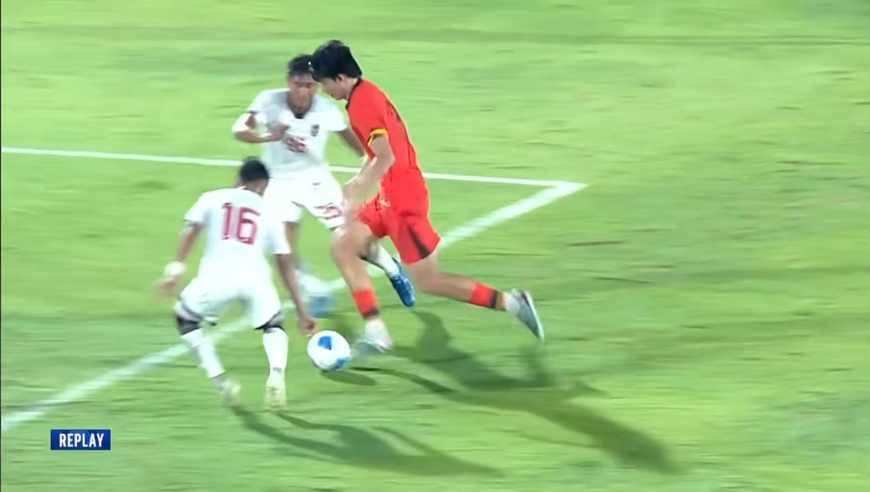 U17国足2分钟双响4球领先印尼，赵松源强势突破三人包夹一条龙