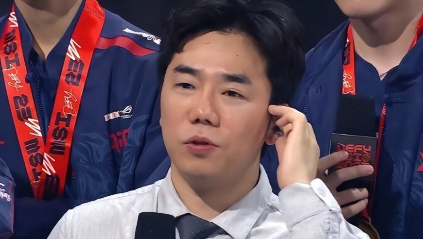 继Kanavi嫌弃TES队友后，红米谈两赛区差距引热议，朱开怒斥韩援