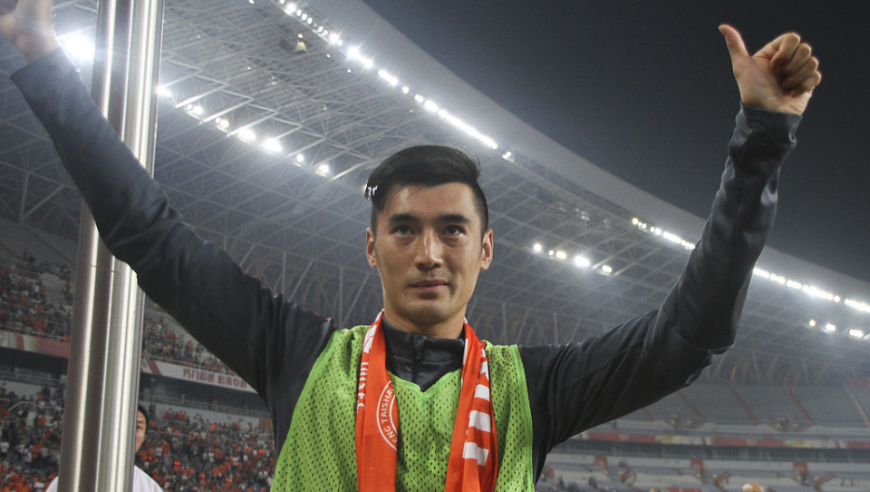 唏嘘！38岁最帅国门宣布退役，已2年未出场，1-5输泰国毁掉国足生涯