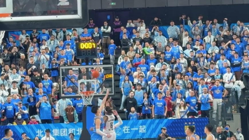 珀塞尔抛投绝杀北京引热议！媒体人质疑许利民用人 斯佩尔曼值得重用