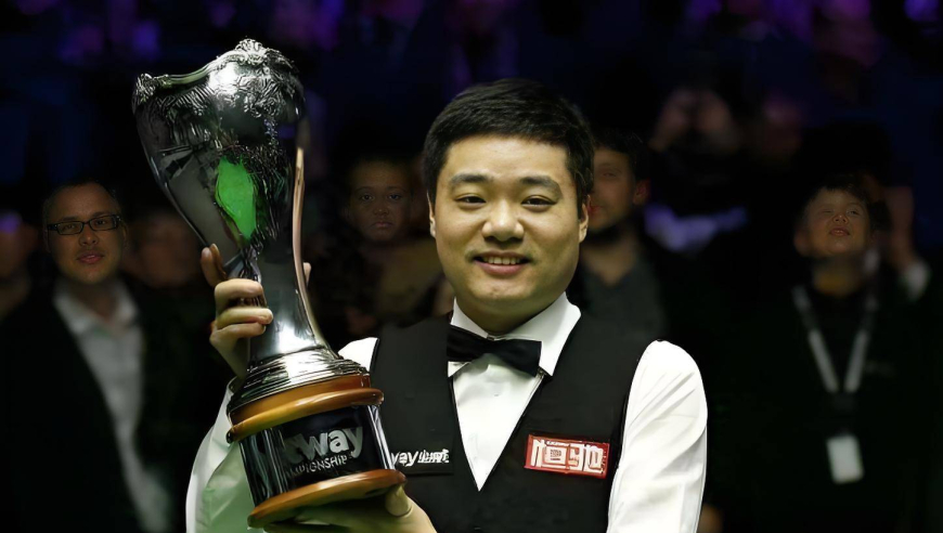 体坛名场面｜复杂局面下，丁俊晖凭缜密思路和细腻控球，一杆平台创传奇