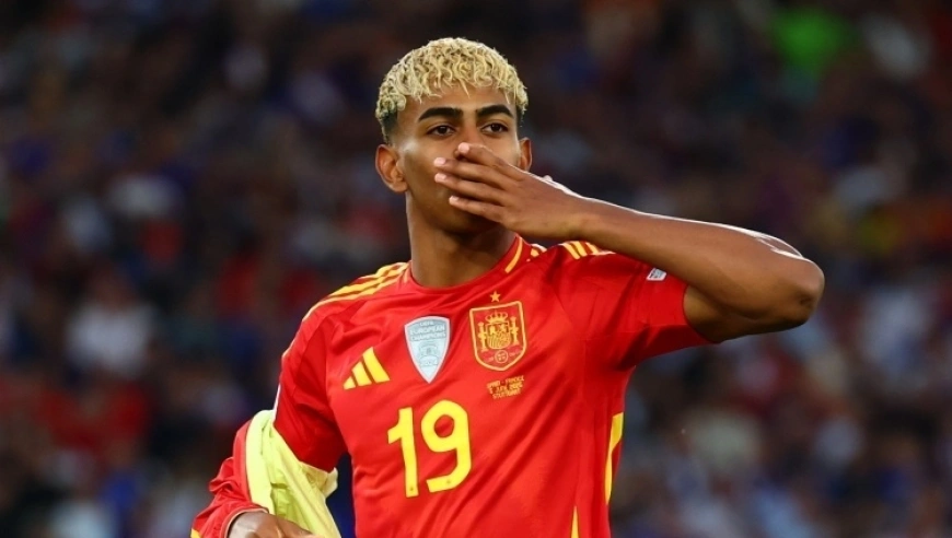 亚马尔集训当天因伤退出国家队，西班牙主帅忍不了：前所未见，这不正常