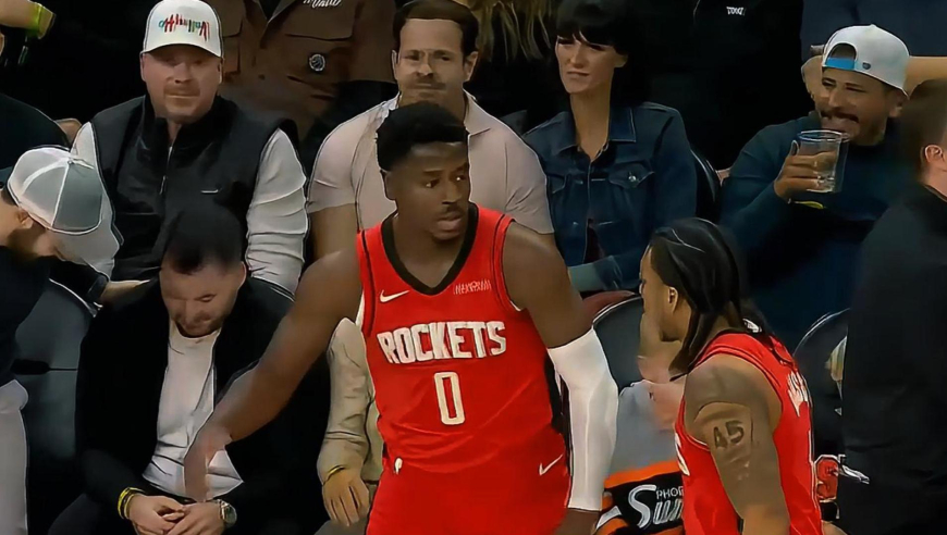 还有高手！霍勒迪30秒时间连中两记三分球 火箭瞬间拉开分差