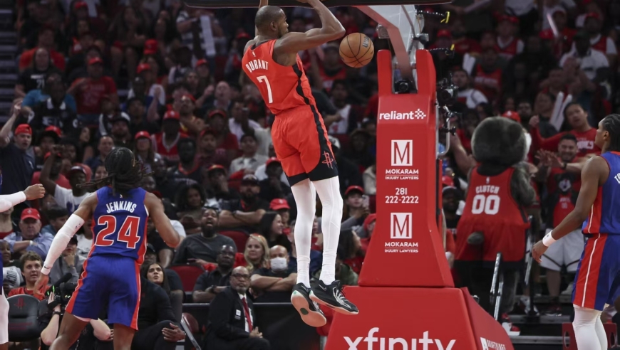 27分大胜！杜兰特三节26分，火箭三连胜，还找到取胜之匙