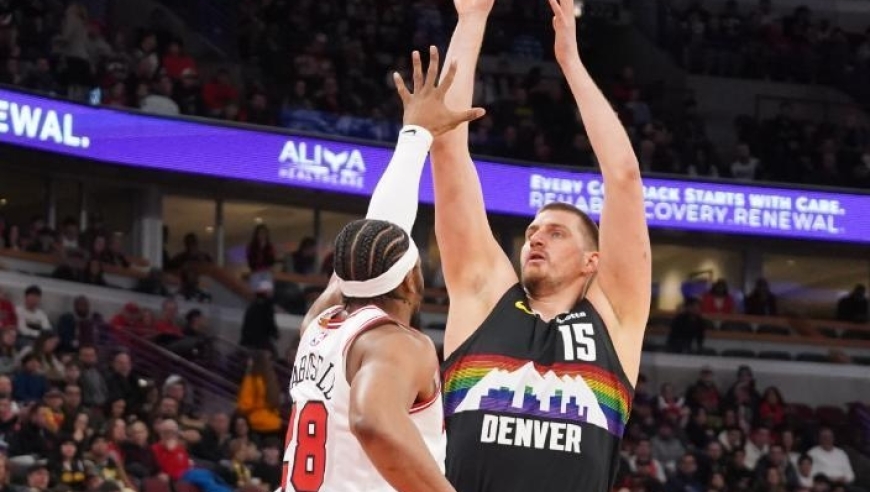 约基奇22+14+17剑指威少神迹，穆雷两双神射23分，掘金大胜公牛