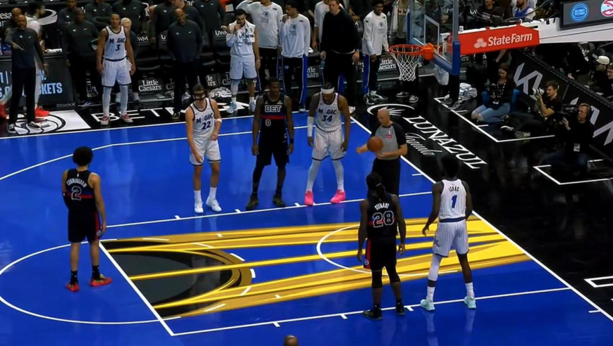 魔术活塞生死时刻：坎宁安故意罚不中抢篮板 邓罗绝平三分被封盖