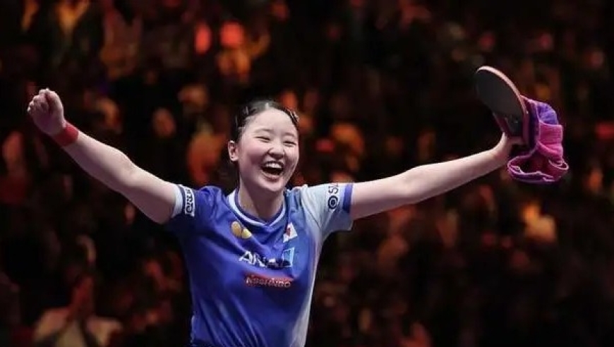 夺冠瞬间全场寂静！日本网友炮轰主场失礼，张本兄妹争议彻底炸锅！