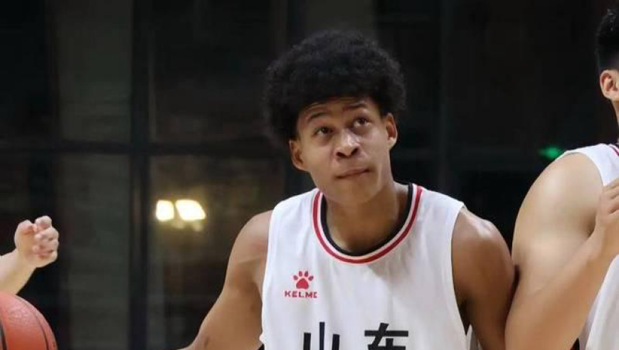 父亲是非洲黑人，被广东男篮无视的混血球员，却成了山东队新星