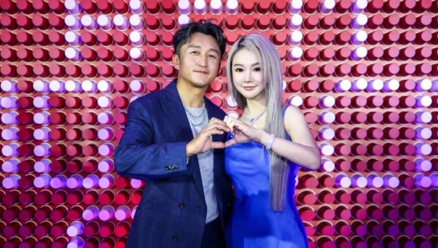 14岁邹明轩身高接近1米8引热议！父亲邹市明和母亲冉莹颖身高均为162cm