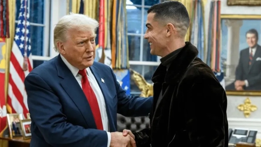 足坛一夜动态：C罗与特朗普握手合影！世界杯分档出炉，梅西最受爱戴