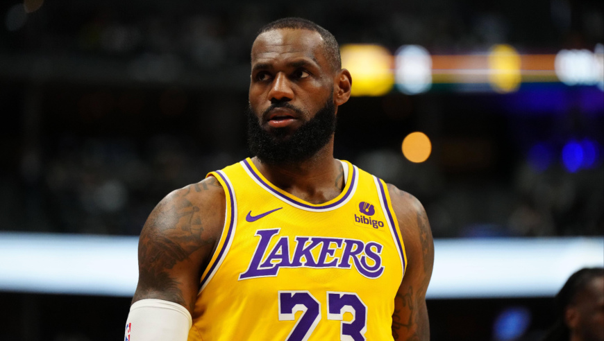 潇洒！盘点NBA那些观赏性极佳的不看人传球 简直就是艺术