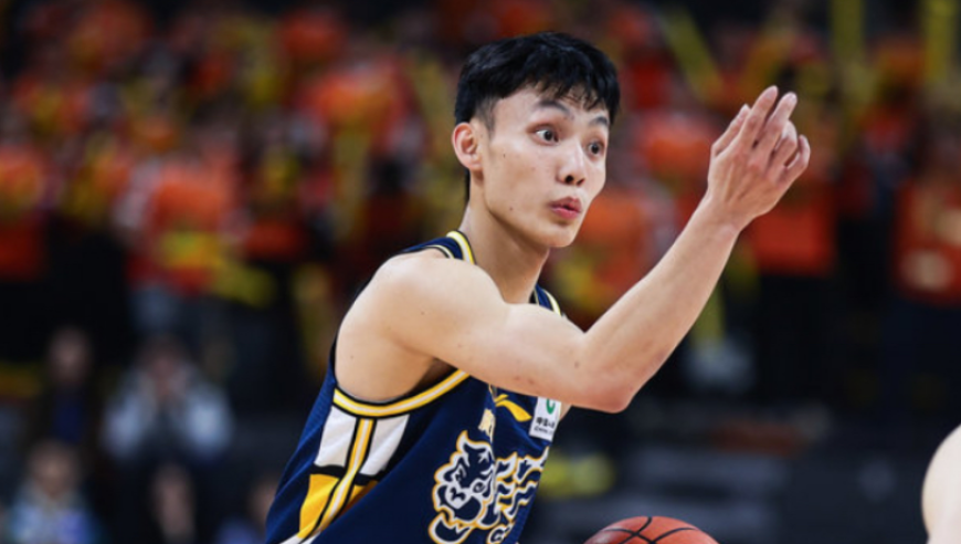 广东无缘19分逆转：徐杰空砍25+5+11+4三分 崔永熙胡明轩缺席