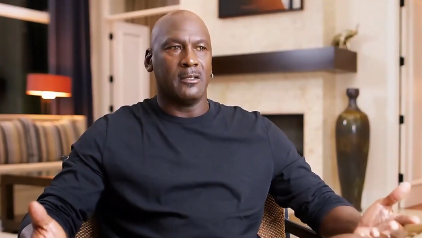 裁判漏判之后各位NBA巨星的表现，孰高孰低一目了然