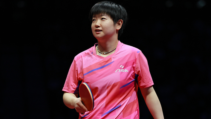 孙颖莎又是第二名！陈梦再获金牌后哭了，两人握手细节好暖