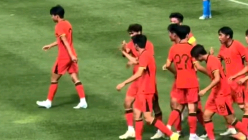 两连胜！U18国足3-0横扫日本球队 半场打崩对手 即将决战韩国