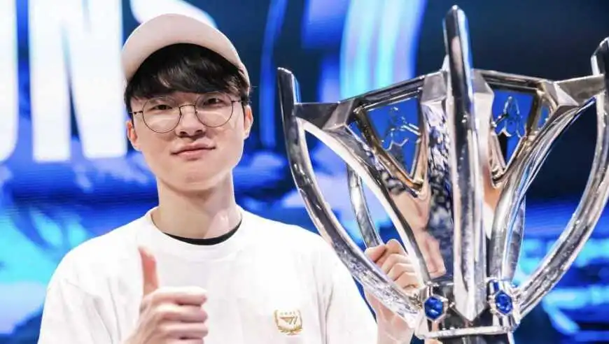 找到了T1每年总决赛都强的原因？三大核心缺一不可