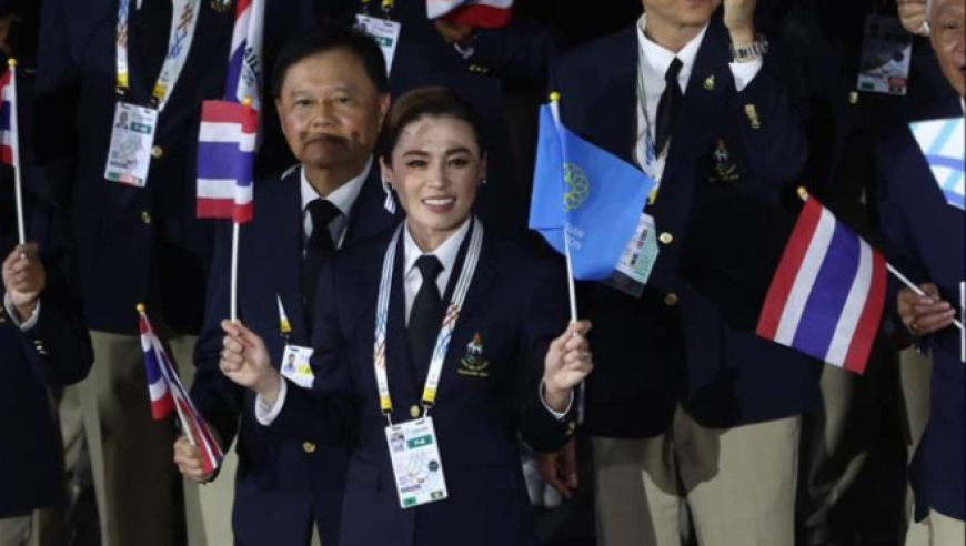 47岁苏提达领军泰国代表团，笑容灿烂英气足，32岁欧拉弄大脸庞抢镜