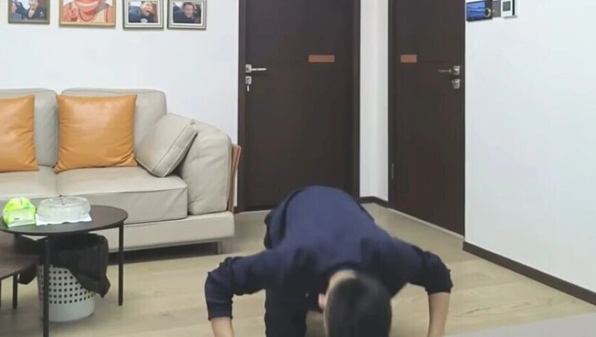 旭旭宝宝磕头鉴定贺新春，欧皇炸出第一法系晶清铠甲