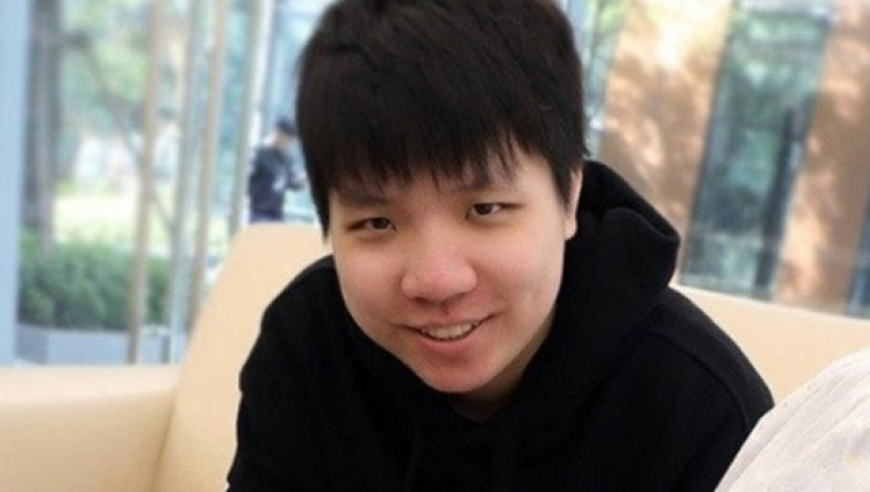 AJ线下探店，去网吧被老板赶出门，亮出职业选手身份还是被赶出去