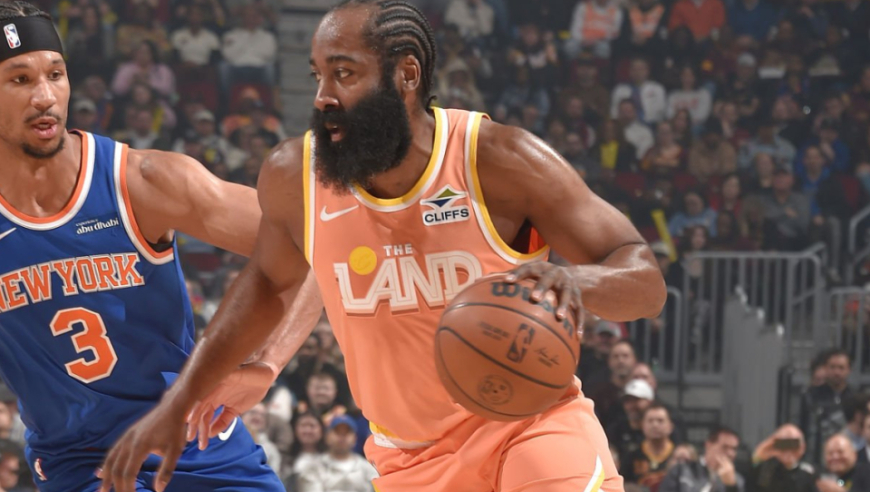 哈登20分加盟7战6胜！骑士复仇尼克斯 米切尔23分艾伦19+10