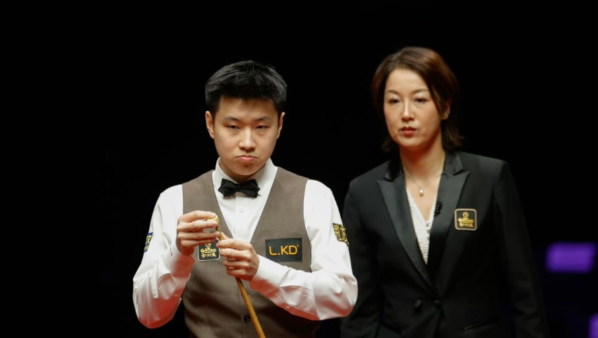 5-4！中国斯诺克史诗一战：赵心童绝杀塞尔比，狂轰四连鞭晋级8强