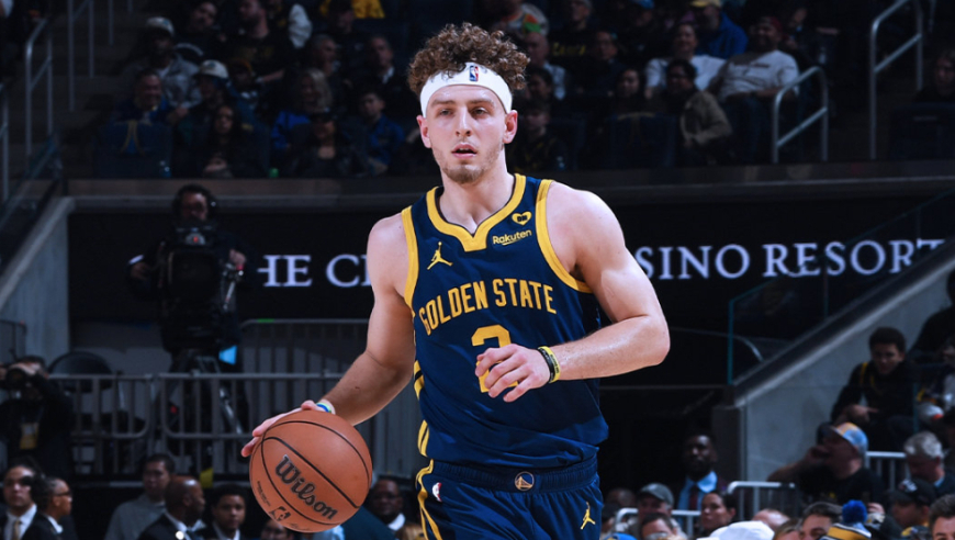 你就是库里！波杰姆斯基末节6投全中狂砍15分 率队逆转掘金