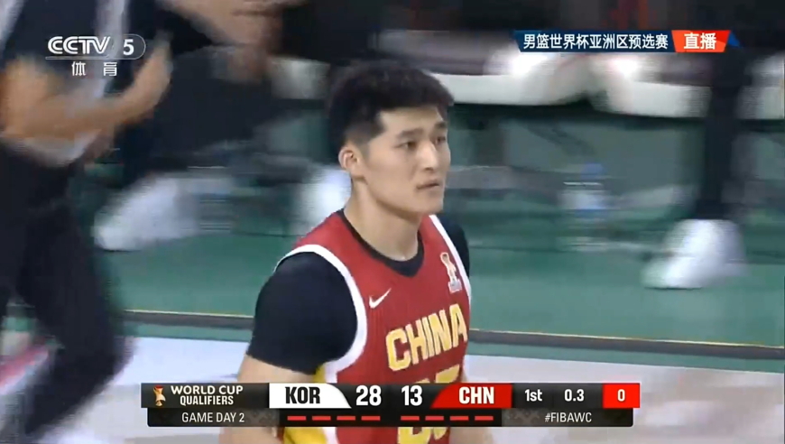 首节落后15分！中国男篮首节最后15秒连送失误 整节仅得13分