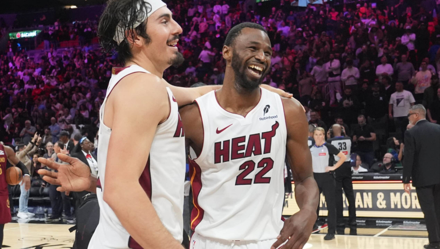 11日NBA官方十佳球：维金斯极限压哨绝杀 字母哥凶残隔扣