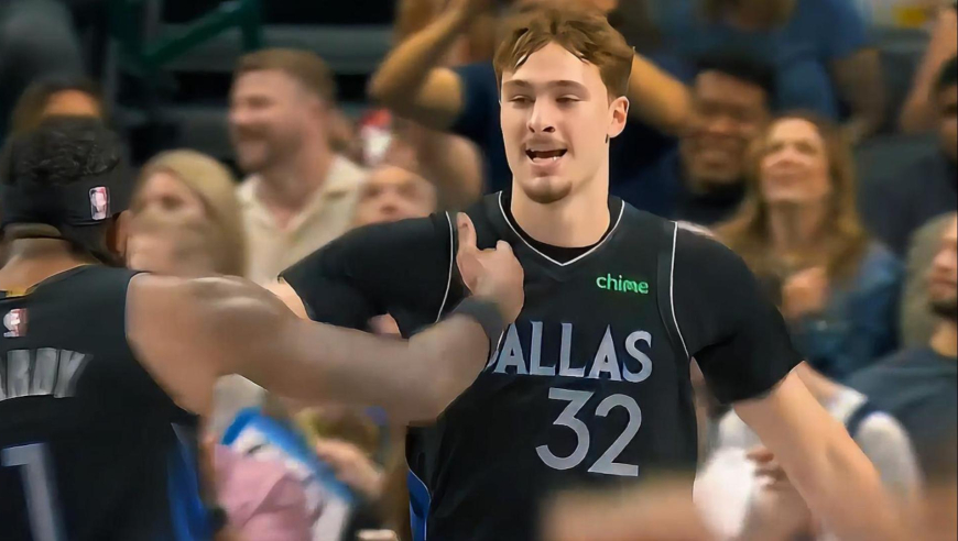 暴打掘金！弗拉格与浓眉开场火力全开 独行侠开场轰14-2梦幻开局