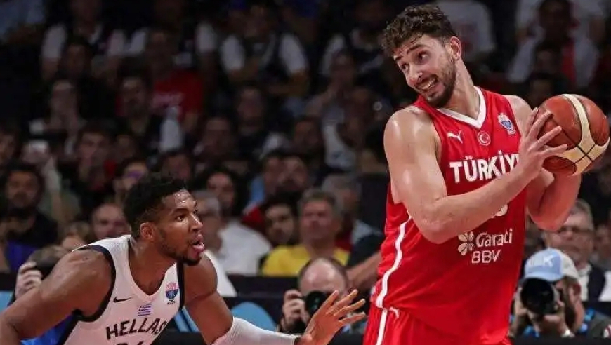 字母哥回应申京：我打了12年NBA，赢得了一切，嘲讽前请先做功课