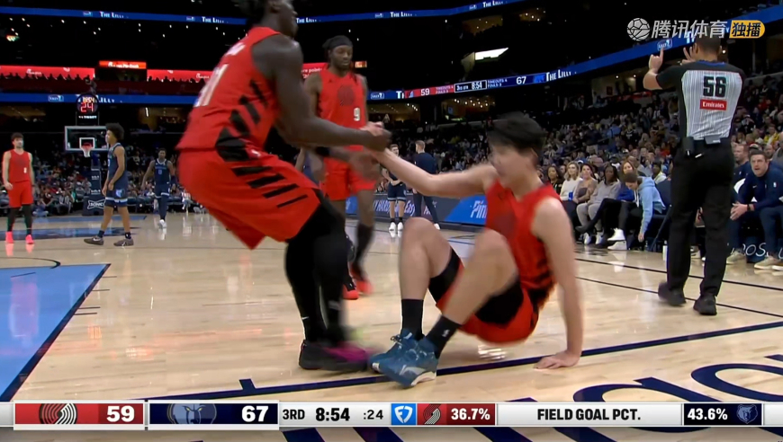 自己都给自己鼓掌！杨瀚森连造扎克伊迪与兰代尔抢篮板犯规