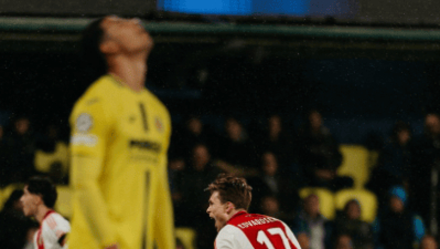 阿贾克斯2-1逆转黄潜，格鲁赫破门，爱德华森绝杀