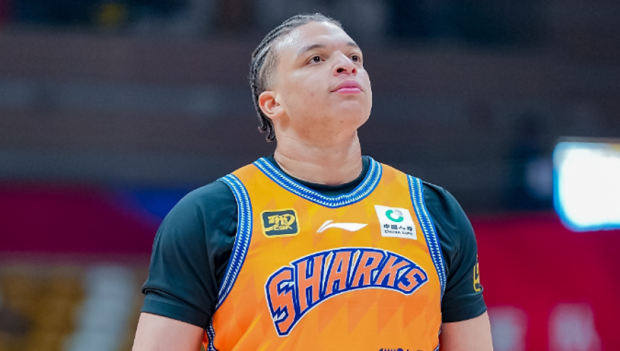 12战11胜！王哲林16+11上海送新疆3连败 张镇麟仅6分低迷